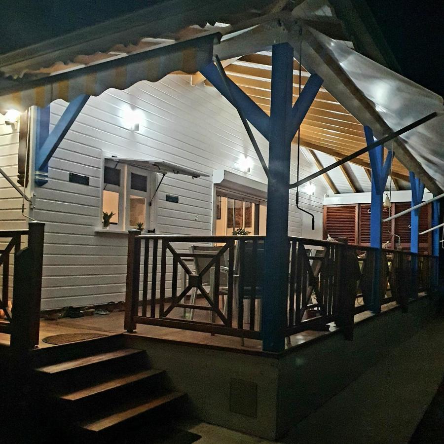 Deux Chambres Et Deux Salles De Bain Dans La Maison De Michelle L'Amirade Grande Anse  外观 照片