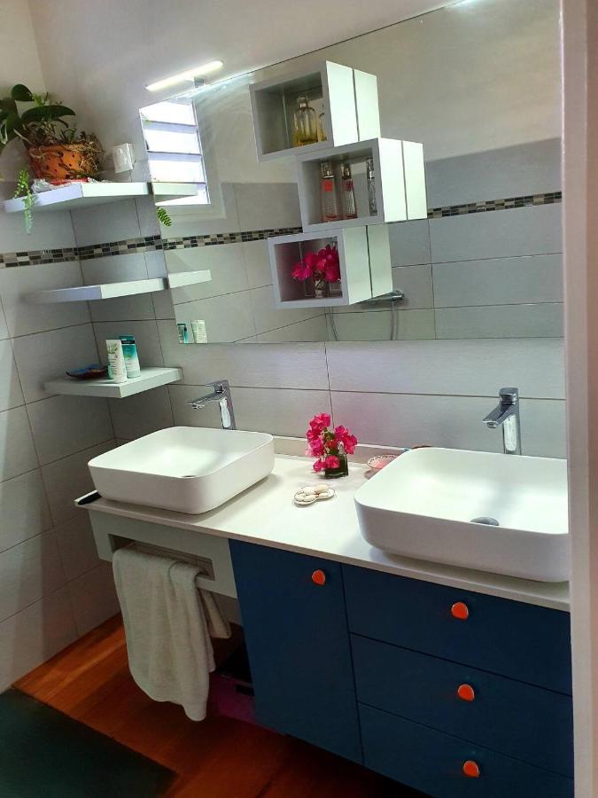 Deux Chambres Et Deux Salles De Bain Dans La Maison De Michelle L'Amirade Grande Anse  外观 照片